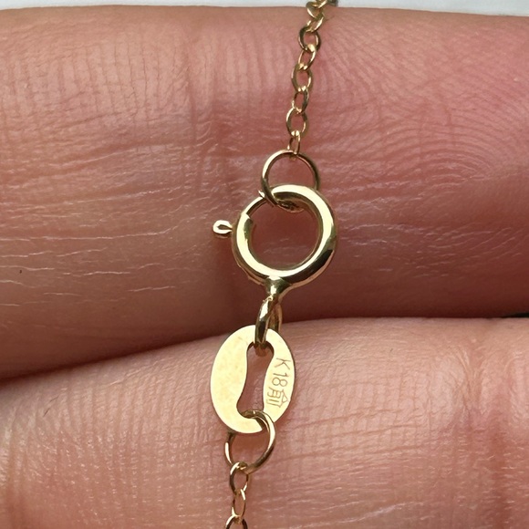 SALE‼️ 18 KARAT REAL GOLD H initial necklace 18 inches - Picture 8 of 10